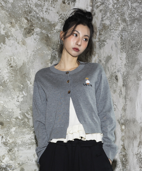RuNaKi'Hu'（ルナキフ）の「WXK013 メイクアウィッシュ スリーボタンニットカーディガン (グレー)（カーディガン/ボレロ・レディース・その他・1/2）」の3枚目の写真