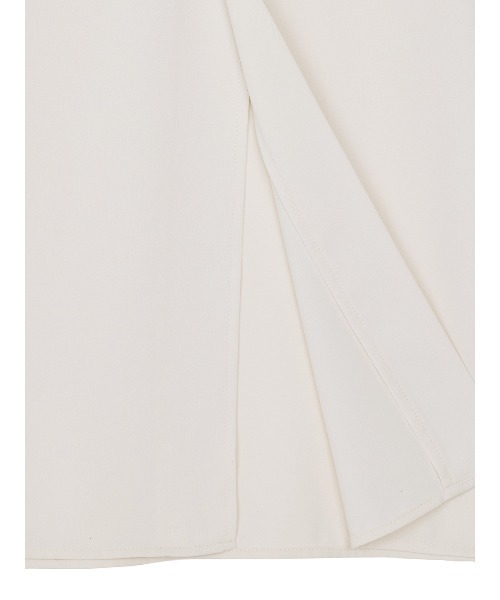 Ameri(アメリ)の「SHEER RIB CARDIGAN WITH STRAIGHT DRESS(ワンピース・レディース・アイボリー/ブラック・SMALL/MEDIUM)」の6枚目の写真