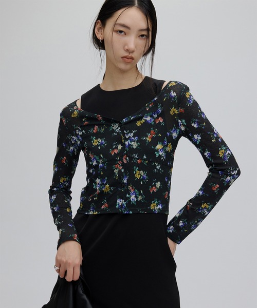 Ameri(アメリ)の「SHEER RIB CARDIGAN WITH STRAIGHT DRESS(ワンピース・レディース・アイボリー/ブラック・SMALL/MEDIUM)」の10枚目の写真