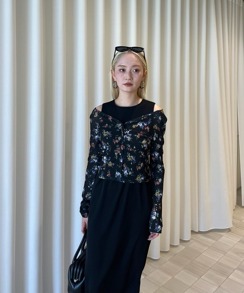 Ameri(アメリ)の「SHEER RIB CARDIGAN WITH STRAIGHT DRESS(ワンピース・レディース・アイボリー/ブラック・SMALL/MEDIUM)」の18枚目の写真