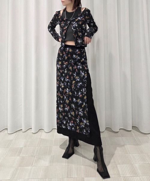 Ameri(アメリ)の「SHEER RIB CARDIGAN WITH STRAIGHT DRESS(ワンピース・レディース・アイボリー/ブラック・SMALL/MEDIUM)」の22枚目の写真