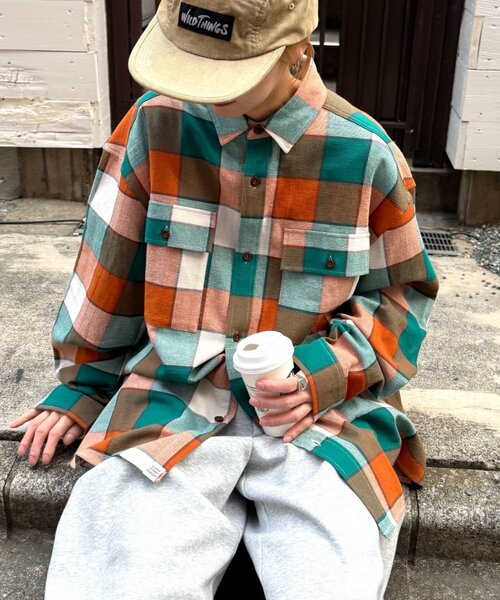 CIAOPANIC TYPY（チャオパニックティピー）の「【乾きやすい◎】ユニセックス/パナマ織り/袖配色/チェックシャツジャケット（シャツ/ブラウス・レディース・ベージュ/ピンク/ブラウン/グリーン・MEDIUM/LARGE）」の11枚目の写真