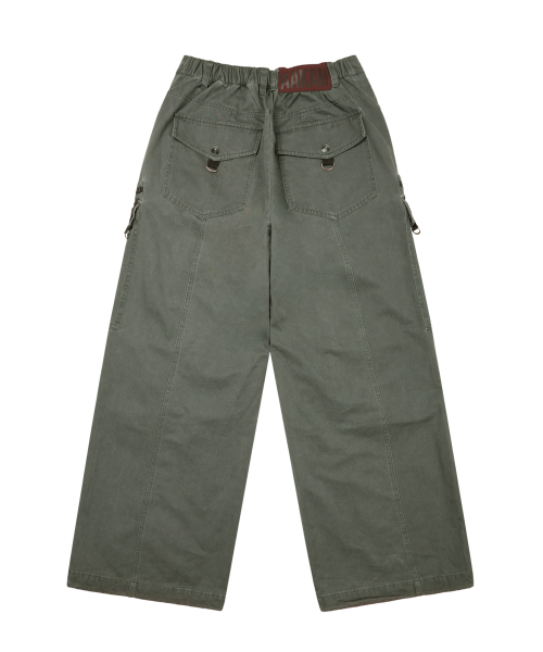 AAKAM（アーカム）の「Knee Pin-Tuck Zippered Cargo Pants (Khaki)（その他パンツ・レディース・その他・2/1）」の3枚目の写真