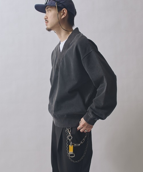 Lui's（ルイス）の「クリーンスノーウォッシュVネックスウェット（スウェット・メンズ・アイボリー/ブラック・S/M）」の5枚目の写真