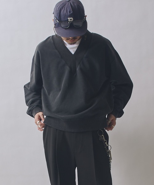 Lui's（ルイス）の「クリーンスノーウォッシュVネックスウェット（スウェット・メンズ・アイボリー/ブラック・S/M）」の3枚目の写真