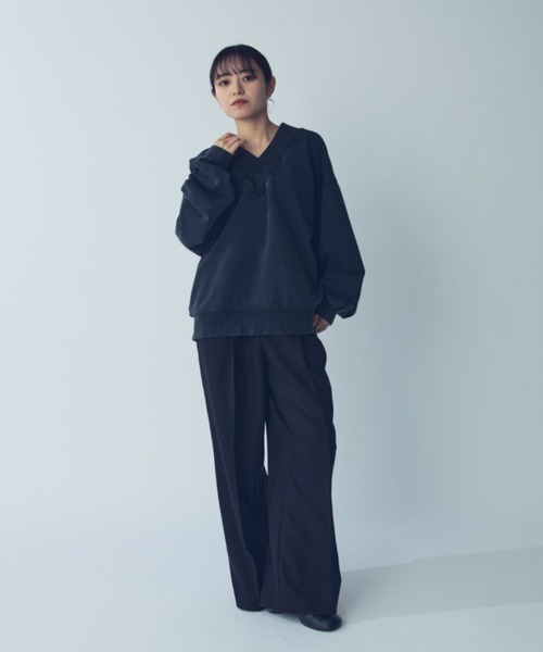 Lui's(ルイス)の「クリーンスノーウォッシュVネックスウェット(スウェット・メンズ・アイボリー/ブラック・S/M)」の17枚目の写真
