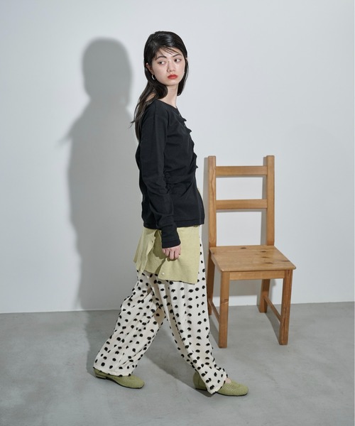 THE YOn（ザヨン）の「フェイクレザーヒールメッシュパンプス（パンプス・レディース・セージグリーン/ピンク/ホワイト・39/38/37）」の16枚目の写真