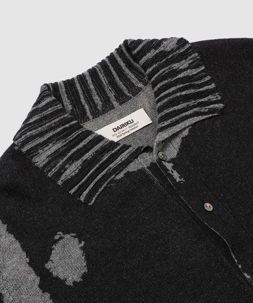 DAIRIKU（ダイリク）の「Flower Button Printed Knit Cardigan（カーディガン/ボレロ・メンズ・アクア/ブラック・M）」の4枚目の写真