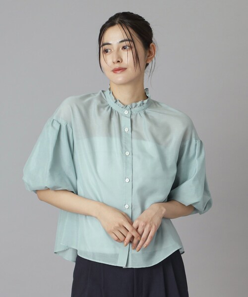 DRESSTERIOR(ドレステリア)の「【1枚で着映え/ウォッシャブル】スタンドフリルボリュームスリーブブラウス(シャツ/ブラウス・レディース・ブラック/グリーン系・34/36/38)」の13枚目の写真