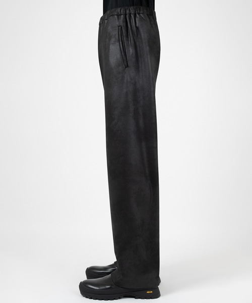 LAD MUSICIAN（ラッドミュージシャン）の「STRETCH FAUX LEATHER JERSEY STRAIGHT PANTS（スウェットパンツ・メンズ・ブラック・42/46/44）」の7枚目の写真