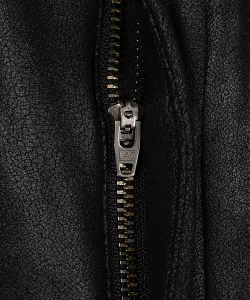 LAD MUSICIAN（ラッドミュージシャン）の「STRETCH FAUX LEATHER JERSEY STRAIGHT PANTS（スウェットパンツ・メンズ・ブラック・42/46/44）」の2枚目の写真