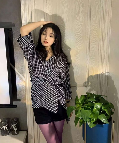 AsheKsha(アシクシャ)の「不規則な紐付きチェックシャツ(シャツ/ブラウス・レディース・ブラック×ホワイト・M)」の6枚目の写真