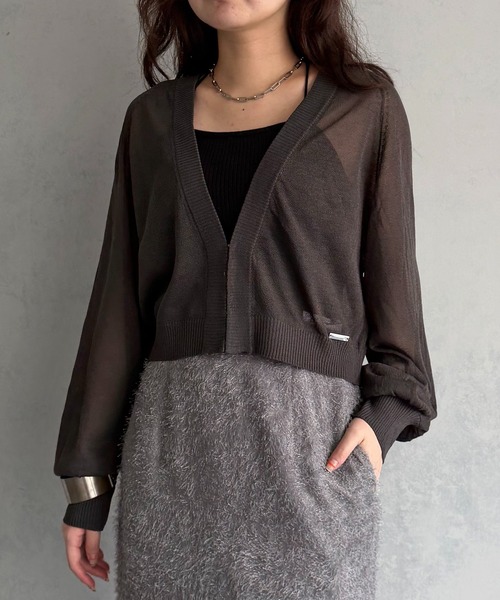 &g'aime(アンジェム)の「【&g'aime 】ホックフロントシアーカーディガン Hook-Front Sheer Cardigan(ニット/セーター・レディース・チャコールグレー/ブルー/アイボリー/ブラック・FREE)」の4枚目の写真