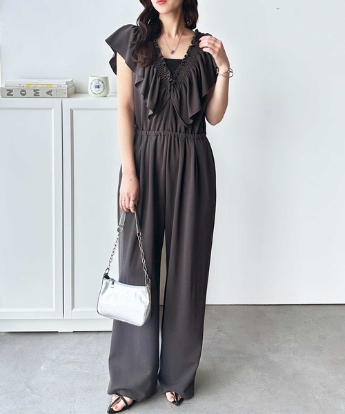 GeeRA（ジーラ）の「マルチＷＡＹフリルサロペット（サロペット/オーバーオール・レディース・ブラック/チャコール・SMALL/MEDIUM/LARGE/X-LARGE）」の7枚目の写真