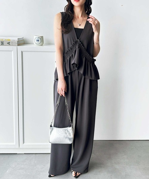 GeeRA（ジーラ）の「マルチＷＡＹフリルサロペット（サロペット/オーバーオール・レディース・ブラック/チャコール・SMALL/MEDIUM/LARGE/X-LARGE）」の12枚目の写真