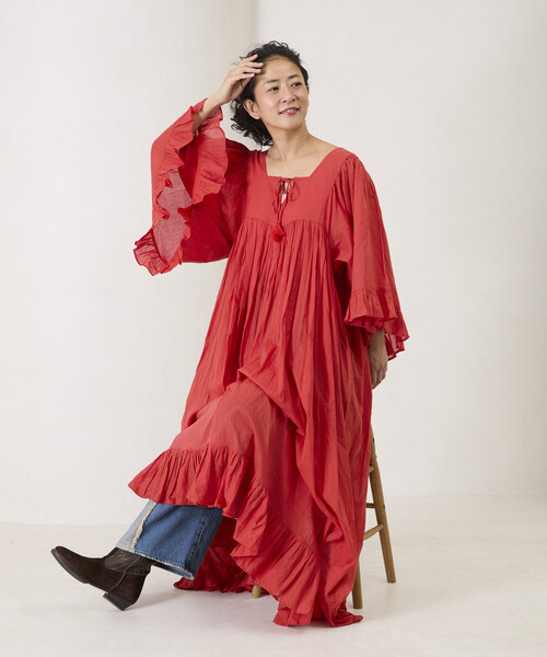 Freada(フリーダ)の「Freada/フリーダ インド スクエアネック フリルドレス(ワンピース・レディース・ブラック/レッド・ONE SIZE)」の8枚目の写真