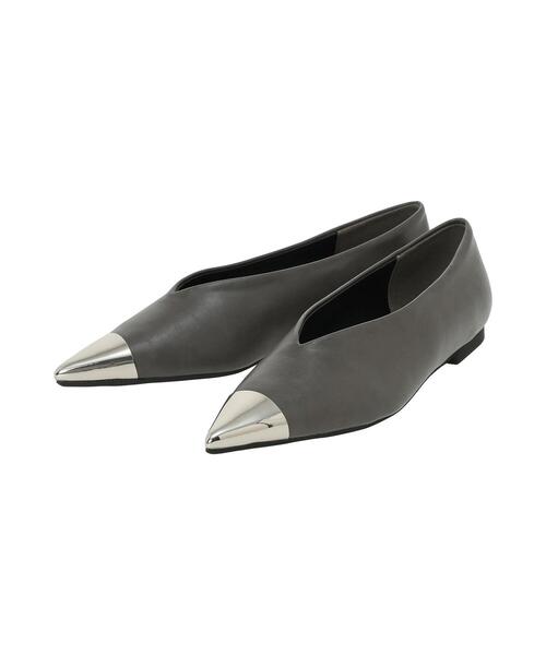 Te chichi(テチチ)の「ポインテッドメタルフラットシューズ(パンプス・レディース・チャコールグレー/ブラック・37/38)」の2枚目の写真