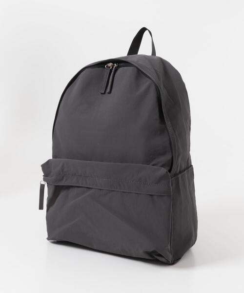 URBAN RESEARCH DOORS（アーバンリサーチドアーズ）の「ウォッシャブルマルチ収納リュック（バックパック/リュック・レディース・チャコールグレー/ブラック・ONE）」の2枚目の写真