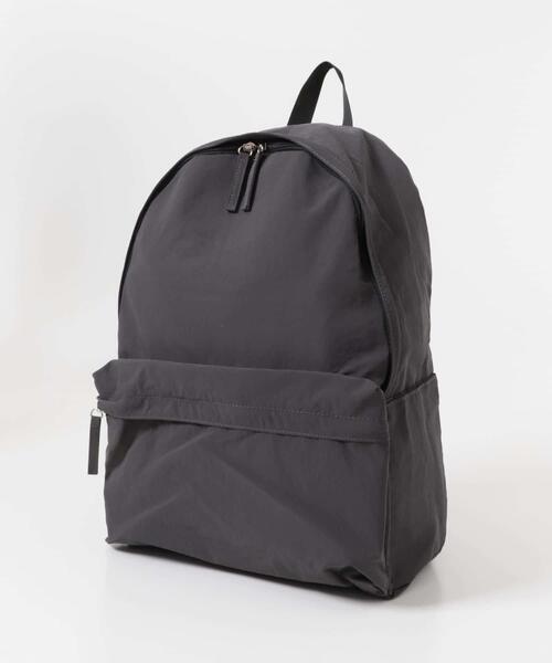 URBAN RESEARCH DOORS（アーバンリサーチドアーズ）の「ウォッシャブルマルチ収納リュック（バックパック/リュック・レディース・チャコールグレー/ブラック・ONE）」の11枚目の写真