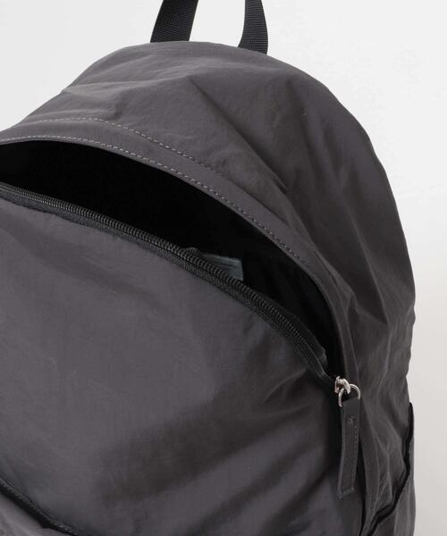 URBAN RESEARCH DOORS（アーバンリサーチドアーズ）の「ウォッシャブルマルチ収納リュック（バックパック/リュック・レディース・チャコールグレー/ブラック・ONE）」の10枚目の写真