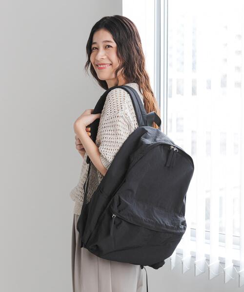 URBAN RESEARCH DOORS（アーバンリサーチドアーズ）の「ウォッシャブルマルチ収納リュック（バックパック/リュック・レディース・チャコールグレー/ブラック・ONE）」の7枚目の写真