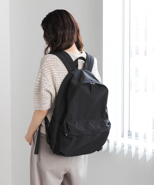 URBAN RESEARCH DOORS（アーバンリサーチドアーズ）の「ウォッシャブルマルチ収納リュック（バックパック/リュック・レディース・チャコールグレー/ブラック・ONE）」の6枚目の写真