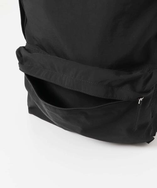 URBAN RESEARCH DOORS（アーバンリサーチドアーズ）の「ウォッシャブルマルチ収納リュック（バックパック/リュック・レディース・チャコールグレー/ブラック・ONE）」の15枚目の写真