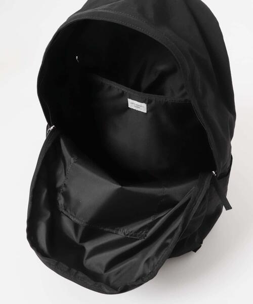 URBAN RESEARCH DOORS（アーバンリサーチドアーズ）の「ウォッシャブルマルチ収納リュック（バックパック/リュック・レディース・チャコールグレー/ブラック・ONE）」の14枚目の写真