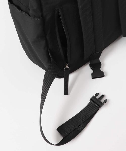 URBAN RESEARCH DOORS（アーバンリサーチドアーズ）の「ウォッシャブルマルチ収納リュック（バックパック/リュック・レディース・チャコールグレー/ブラック・ONE）」の12枚目の写真
