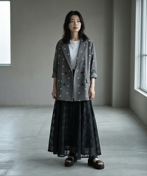 STYLE DELI(スタイルデリ)の「【BLK001】花柄刺繍ツイルテーラードジャケット(テーラードジャケット・レディース・グリーン/グレー/ブラック・FREE)」の7枚目の写真