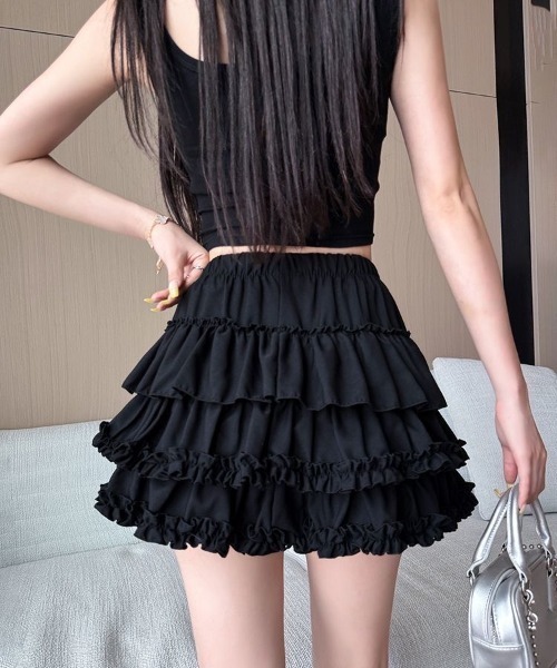 Beststore(ベストストア)の「【美脚見え】ボリュームフリル ミニスカート 裏地パンツ付き 地雷系 量産系 Y2K(スカート・レディース・ホワイト/グレー系1/グレー/アイボリー/ブラック/グレー系2・FREE)」の9枚目の写真