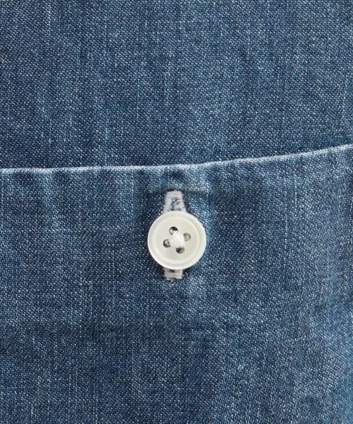 40ｃｔ＆525（フォーティーカラッツアンドゴーニーゴ）の「バンドカラーデニムシャツ（シャツ/ブラウス・メンズ・ネイビー/ブルー・02/03）」の9枚目の写真