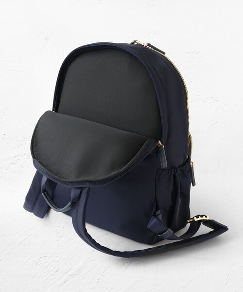 TOCCA(トッカ)の「OUVRIR BACKPACK バックパック(バックパック/リュック・レディース・ライトグレー系/ネイビー系/ブラック系・F)」の12枚目の写真