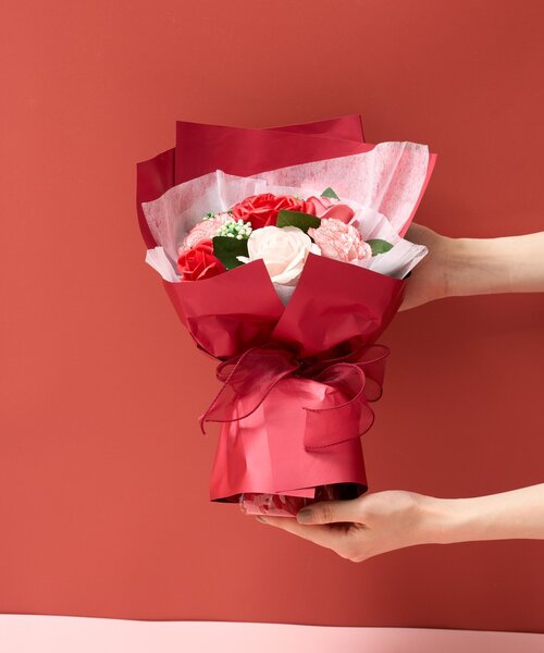 BIRTHDAY BAR(バースデイバー)の「≪ギフトにオススメ!≫Soap Flower Bouquet Medium Large ソープフラワーブーケ(インテリア雑貨・レディース・レッド/ピンク・0)」の2枚目の写真