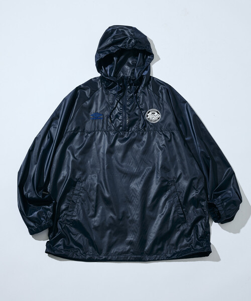 UMBRO(アンブロ)の「UMBRO/アンブロ UMBRO × Aooo アノラックパーカー(ブルゾン・メンズ・オフホワイト/ネイビー・MEDIUM/LARGE/X-LARGE)」の5枚目の写真