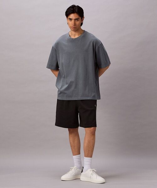 Calvin Klein(カルバン・クライン)の「モノグラム ショートパンツ(その他パンツ・メンズ・ベージュ/ブラック・XL/M/S/L)」の3枚目の写真