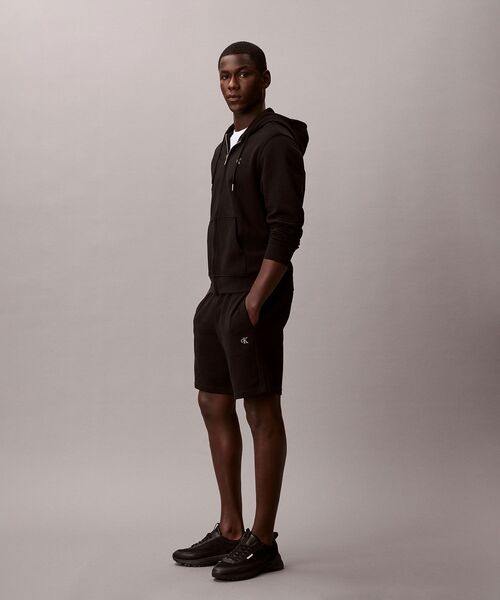 Calvin Klein(カルバン・クライン)の「モノグラム ショートパンツ(その他パンツ・メンズ・ベージュ/ブラック・XL/M/S/L)」の19枚目の写真