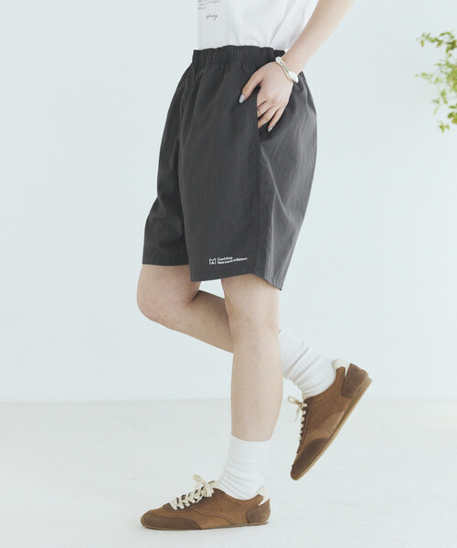 Firsthand（ファーストハンド）の「MA Firsthand/マ ファーストハンド ベーシック ロゴ ナイロン バギーショーツ / BASIC LOGO SHORTS（その他パンツ・レディース・チャコールグレー/ブラック・MEDIUM/SMALL/LARGE）」の19枚目の写真