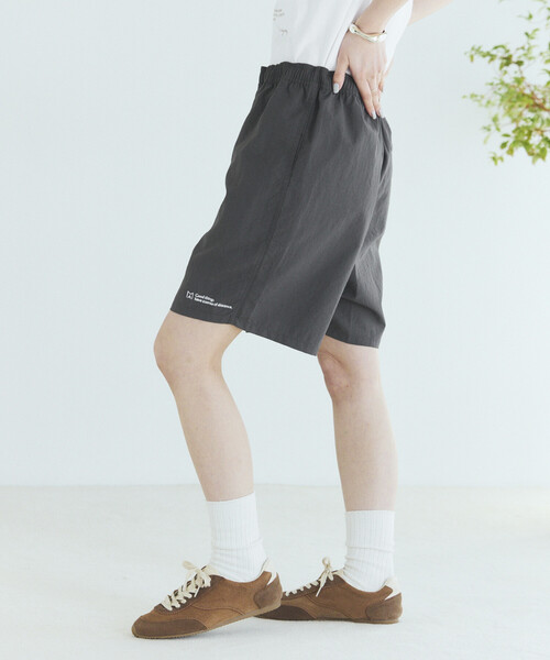 Firsthand（ファーストハンド）の「MA Firsthand/マ ファーストハンド ベーシック ロゴ ナイロン バギーショーツ / BASIC LOGO SHORTS（その他パンツ・レディース・チャコールグレー/ブラック・MEDIUM/SMALL/LARGE）」の20枚目の写真