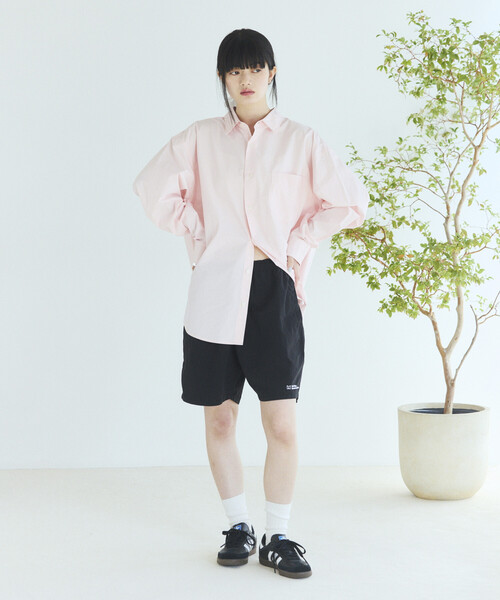Firsthand（ファーストハンド）の「MA Firsthand/マ ファーストハンド ベーシック ロゴ ナイロン バギーショーツ / BASIC LOGO SHORTS（その他パンツ・レディース・チャコールグレー/ブラック・MEDIUM/SMALL/LARGE）」の8枚目の写真