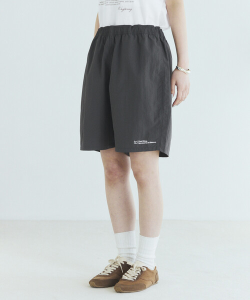 Firsthand（ファーストハンド）の「MA Firsthand/マ ファーストハンド ベーシック ロゴ ナイロン バギーショーツ / BASIC LOGO SHORTS（その他パンツ・レディース・チャコールグレー/ブラック・MEDIUM/SMALL/LARGE）」の14枚目の写真
