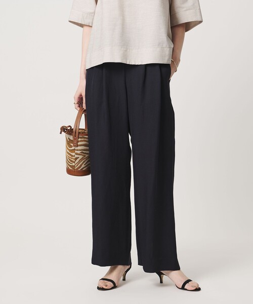 UNITED ARROWS（ユナイテッドアローズ）の「タック イージーパンツ ‐ウォッシャブル‐（スラックス・レディース・ネイビー/ブラック・38/36）」の2枚目の写真