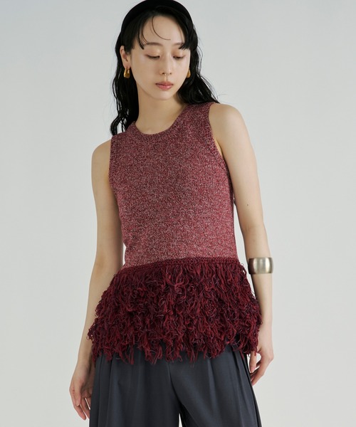 Ezick（エジック）の「Fringe ｍix knit/ノースリーブヘムフリンジニット（ベスト・レディース・レッド/ブラック・FREE）」の12枚目の写真