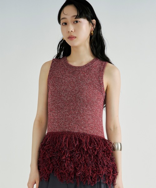 Ezick（エジック）の「Fringe ｍix knit/ノースリーブヘムフリンジニット（ベスト・レディース・レッド/ブラック・FREE）」の10枚目の写真