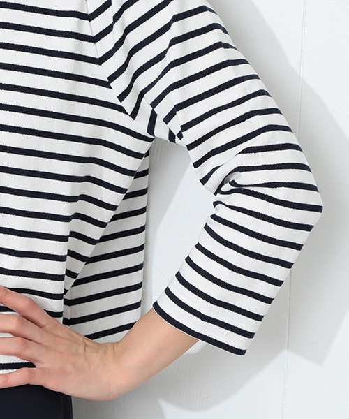 CAROLINA GLASER(カロリナ グレイサー)の「CAROLINA GLASER / ハイネックボーダー(Tシャツ/カットソー・レディース・グレー/ネイビー・ONE SIZE)」の14枚目の写真