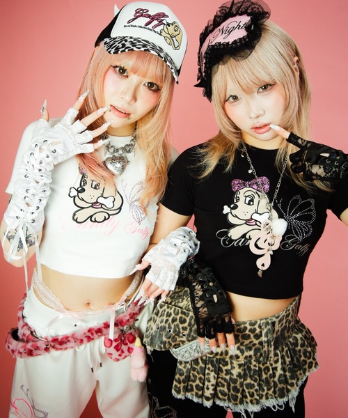 GALFY(ガルフィー)の「【GALFY】ピカピカギャルちゃんバタフライチビTEE / 【ガルフィー】ラインストーンクロップ丈半袖Tシャツ(Tシャツ/カットソー・レディース・オフホワイト/ライトピンク/ブラック・ONE SIZE)」の4枚目の写真