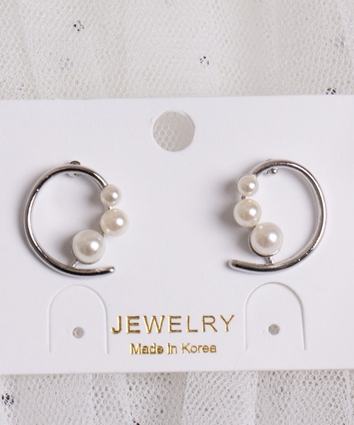 Peony(ピオニー)の「【Peony/ピオニー】フロントサークルパールピアス(ピアス(両耳用)・レディース・ゴールド/シルバー・FREE)」の5枚目の写真