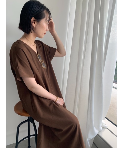 Te chichi(テチチ)の「【接触冷感】麻調サックワンピース《新色追加》(ワンピース・レディース・ブラック/ブラウン/レッド/ブルー/グリーン・F)」の13枚目の写真