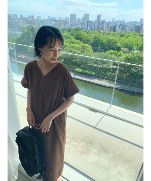 Te chichi(テチチ)の「【接触冷感】麻調サックワンピース《新色追加》(ワンピース・レディース・ブラック/ブラウン/レッド/ブルー/グリーン・F)」の9枚目の写真