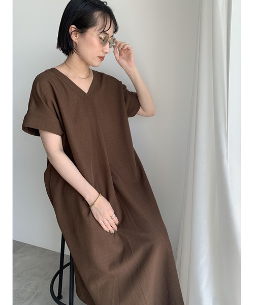 Te chichi(テチチ)の「【接触冷感】麻調サックワンピース《新色追加》(ワンピース・レディース・ブラック/ブラウン/レッド/ブルー/グリーン・F)」の10枚目の写真